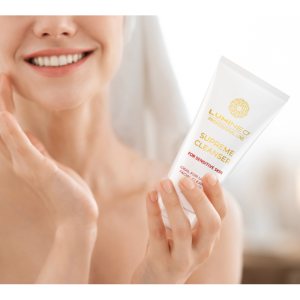ЧЕТКА ЗА ЛИЦЕ 4 В 1 - LUMINEO PRO HOME SPA + ГЕЛ ЗА ЧУВСТВИТЕЛНА КОЖА 100 мл - РОЗОВА