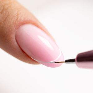 ЧЕТКА ЗА ДЕКОРАЦИЯ MOLLY NAILS С КАМЪК 11мм